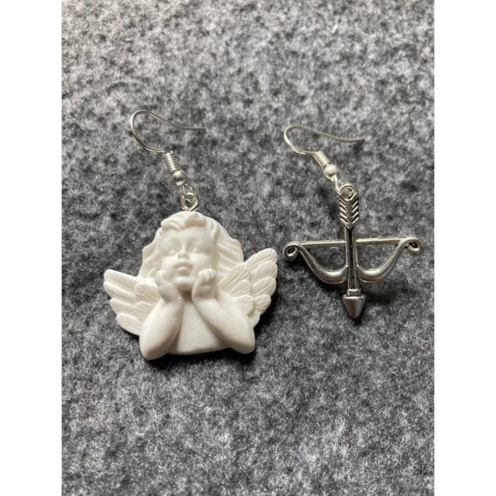 Asymmetric Cherub Angel Bow and Arrow Drop Earrings White‎ Silver Kitsch Cupid